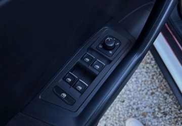 Volkswagen T-Roc I SUV 2.0 TSI 190KM 2018 Volkswagen T-Roc 2.0 TSI 190 KM 4x4 bezwypadkowy VIRTUAL FULL LED KAM, zdjęcie 31