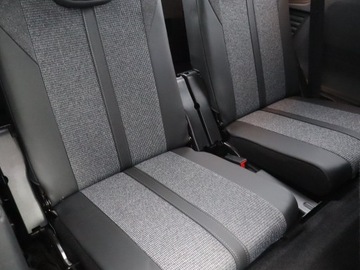 Peugeot 5008 II Crossover 1.2 PureTech 130KM 2018 Peugeot 5008 PureTech 130, Salon Polska, zdjęcie 16