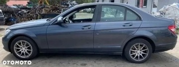 Mercedes Klasa C W204 Limuzyna 2.2 200 CDI 136KM 2008 Mercedes-Benz Klasa C 2.1 Diesel 136KM, zdjęcie 1