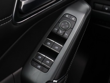 Nissan Qashqai III Crossover Facelifting 1.3 DIG-T MHEV 158KM 2025 Nissan Qashqai 1.3 DIG-T MHEV, 1. Właściciel, zdjęcie 16