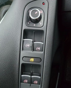 Volkswagen Tiguan I SUV Facelifting 2.0 TDI CR DPF BlueMotion 140KM 2012 Volkswagen Tiguan Swiezo sprowadzony Ubezpieczony Zarejestrowany 2.0, zdjęcie 22