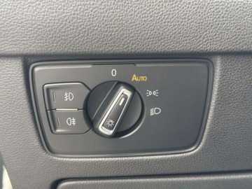 Volkswagen Passat B8 Variant Facelifting 2.0 TDI SCR 150KM 2023 Volkswagen Passat TDI 150KM Elegance LED Matrix Nawigacja Martwe pole, zdjęcie 14