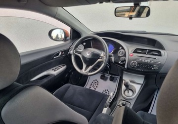 Honda Civic VIII Hatchback 5d 1.4 i 83KM 2007 Honda Civic SLICZNY 1.3 Benzyna BOGATA WERSJA Oryginal WYJATKOWY Serwis 20, zdjęcie 6