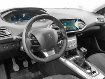 Peugeot 308 II SW Facelifting 1.2 PureTech 130KM 2021 Peugeot 308 SW DW1ME61#1.2 PureTech Allure Pack, zdjęcie 5