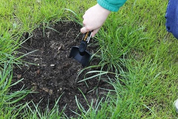МОЩНАЯ ЛОПАТА FISKARS SOLID PRO ДЛЯ ПОСАДКИ РАСТЕНИЙ