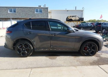 Alfa Romeo Stelvio 2022 Alfa Romeo Stelvio 2022r., Veloce Ti Awd, 2L, od ubezpieczalni 2.0 Benzyna, zdjęcie 3