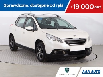 Peugeot 2008 I SUV Facelifting 1.2 PureTech 110KM 2016 Peugeot 2008 1.2 PureTech, Salon Polska
