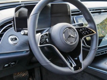 Mercedes Klasa E W214 Sedan 2.0 220d 197KM 2025 E Klasa 220 d 4-Matic Avantgarde 2.0 (moc 197 KM) 2025, zdjęcie 7