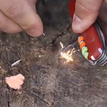 Victorinox 4.1330, комплект: розжиг - 3 шт плюс растопка - 6 шт