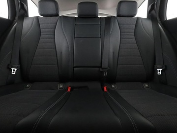 Mercedes Klasa E W213 Kombi 2.0 220d 194KM 2019 Mercedes E 220 FV23% Automat Navi Kamera cofania, zdjęcie 17