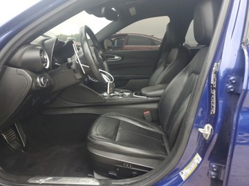 Alfa Romeo Giulia II Sedan Facelifting 2.0 Turbo 280KM 2022 Alfa Romeo Giulia 2022 ALFA ROMEO GIULIA 2.0 Benzyna 280KM, zdjęcie 9