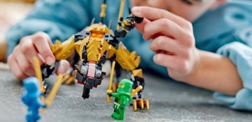 LEGO Ninjago Собака охотника на драконов 71790