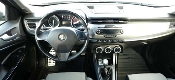 Alfa Romeo Giulietta Nuova II Hatchback 5d 1.4 TB 16v 120KM 2011 Alfa Romeo Giulietta Ozarow Mazowiecki 1.4 benzyna 2011 rok KOMIS TYSIA, zdjęcie 6