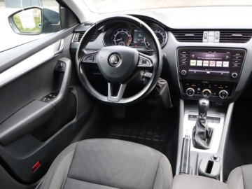 Skoda Octavia III Kombi Facelifting 1.4 TSI 150KM 2018 Skoda Octavia 1.4 TSI, Salon Polska, Serwis ASO, zdjęcie 6