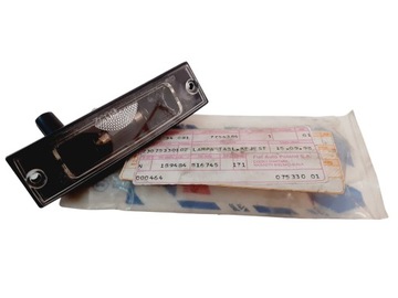Oświetlenie tablicy rejestracyjnej PRAWA OE7756384