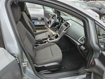 Opel Astra J Hatchback 5d 1.6 Twinport ECOTEC 115KM 2010 Opel Astra Opłacona Zdrowa Zadbana Serwisowana, zdjęcie 9