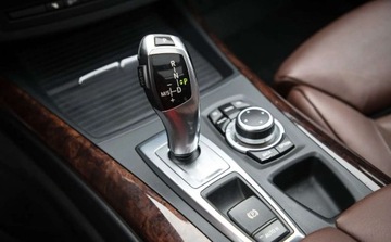 BMW X5 E70 SUV Facelifting xDrive35i 306KM 2010 BMW X5 M-PAKIET 3.0B 306Ps Navi Skora Ledy Panorama El.klapa Dociagi Head, zdjęcie 25