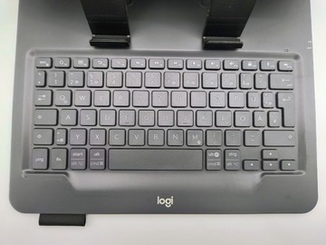 Qwertz-клавиатура Logitech Universal Folio 9–10 дюймов