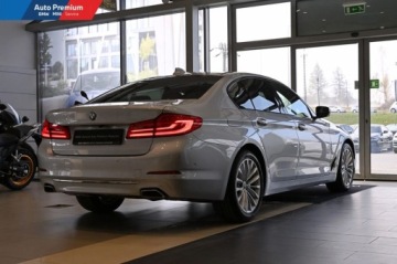 BMW Seria 5 G30-G31 Limuzyna 540i 340KM 2018 BMW Seria 5 540i xDriveFV23Hak HolowniczyAdaptacyjne Reflektory LED 3.0, zdjęcie 21