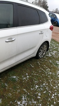 DVEŘE LEVÉ ZADNÍ KIA CARENS IV 13-19 1D BÍLÝ