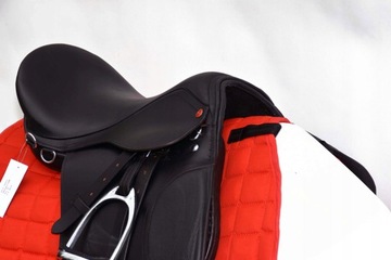 УНИВЕРСАЛЬНОЕ СЕДЛО 17.5C + ПОВОДЬЯ BRITLE В КОМПЛЕКТЕ