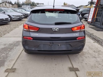 Hyundai i30 III Hatchback 1.6 CRDI DPF 95KM 2017 Hyundai i30 1,6 crdi klima elektryka alu wspomaganie oplacony 1.6 Diesel, zdjęcie 8