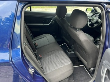 Skoda Fabia II Hatchback Facelifting 1.2 HTP 60KM 2011 Škoda Fabia Skoda Fabia Lift Benzyna Klima, zdjęcie 7