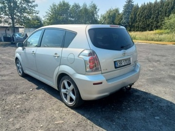 Toyota Corolla Verso E120 2.2 D-4D 177KM 2006 Toyota Corolla Verso 2.2 D-4d 177km 06r 7os, zdjęcie 2