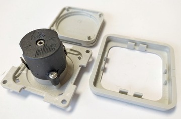 Gniazdo elektryczne wewn. 12V zapalniczka z klapką szare do zabudowy