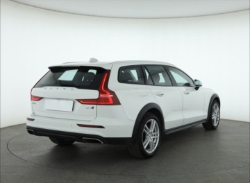Volvo V60 II  Kombi 2.0 D4 190KM 2019 Volvo V60 Cross Country D4 2.0 AWD, Serwis ASO, zdjęcie 4