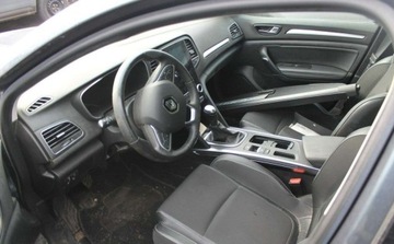 Renault Megane IV Grandtour Facelifting 1.3 TCe 140KM 2021 Renault Megane 1.3 Benzyna 140KM, zdjęcie 4