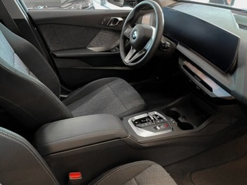 BMW Seria 1 F70 2025 BMW Seria 1 116 Sport Hatchback 1.5 (122KM) 2025, zdjęcie 9