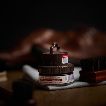 4x крем с аппликатором, царапает повреждения обуви