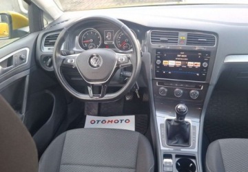Volkswagen Golf VII Hatchback 3d Facelifting 1.0 TSI 110KM 2018 Volkswagen Golf VII 1.0 TSI BMT Trendline Benzyna 110KM, zdjęcie 7