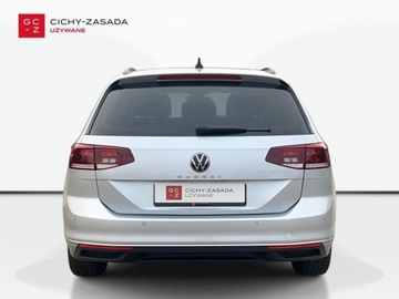 Volkswagen Passat B8 Variant Facelifting 2.0 TDI SCR 150KM 2022 Volkswagen Passat 2.0 TDI 150KM Business DSG SerwisASO Acc Led Nawi AppCon, zdjęcie 3