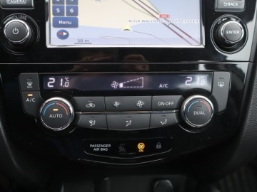 Nissan Qashqai II Crossover 1.2 DIG-T 115KM 2014 Nissan Qashqai 1.2 DIG-T, Salon Polska, Skóra, zdjęcie 11