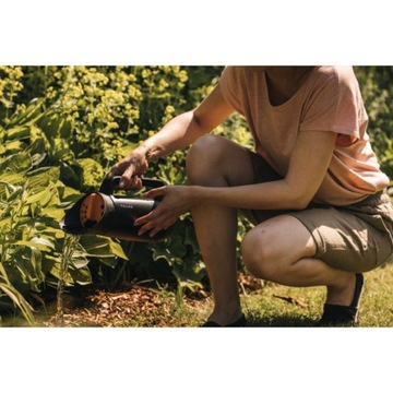 Ручная сеялка для внесения удобрений FISKARS РАЗБРАСЫВАТЕЛЬ