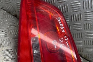 PRAVÁ SVĚTLO KRYT KUFRU VW TOURAN (1T3) 1T0945094 1.6L DIESEL 2012