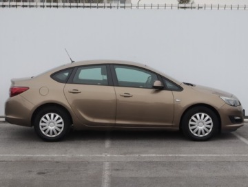 Opel Astra J Sedan 1.6 Twinport ECOTEC 115KM 2014 Opel Astra 1.6 16V, Salon Polska, Klima, Tempomat, zdjęcie 5