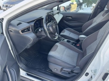 Toyota Corolla XII TS Kombi 2.0 Hybrid Dynamic Force 184KM 2021 Toyota Corolla 2.0HSD184KM TREK Full Led El. klapa, zdjęcie 6