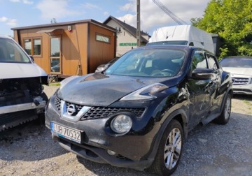 Nissan Juke I 2015 Nissan Juke 2015r, 1.2 Benzyna. Uszkodzony lewy bok. Jezdzi. 1.2 Benzyna
