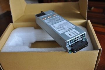 Extreme Networks 750W zasilacz sieciowy PSU 10931