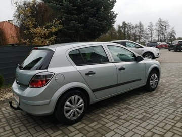 Opel Astra J Hatchback 5d 1.6 Twinport ECOTEC 115KM 2009 Opel Astra 1.6 16V 116KM Klimatyzacja Elektryka, zdjęcie 4