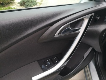 Opel Astra J Sports Tourer Facelifting 1.4 Turbo ECOTEC 140KM 2014 Opel Astra 1.4 16v 140KM Klimatronik Tempomat, zdjęcie 10