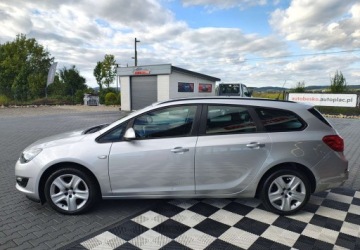 Opel Astra J Sports Tourer Facelifting 1.4 Turbo ECOTEC 140KM 2015 Opel Astra Opel Astra J Sport Tourer 1.4BenzLPG 1.4 BenzynaLPG 140KM, zdjęcie 8