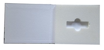 KOMUNIA - ETUI NA PENDRIVE