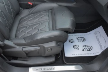 Peugeot 5008 II Crossover 2.0 BlueHDI 180KM 2018 Peugeot 5008 PEUGEOT 5008 GT 2.0HDI 180KM 7-OSOB LED Panorama Kamery Gwara, zdjęcie 26