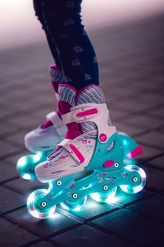 Роликовые коньки Регулируемые роликовые коньки 4в1 RAVEN Loret 30-33 LED Wheels