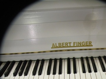 Пианино Albert Finger, идеальное состояние.