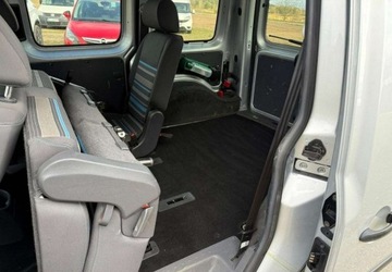 Volkswagen Caddy III Kombi Facelifting 2.0 EcoFuel 109KM 2011 Volkswagen Caddy 2.0 MPI 109 KM 5 osobowy Nowa instalacja LPG 2.0 109KM, zdjęcie 16